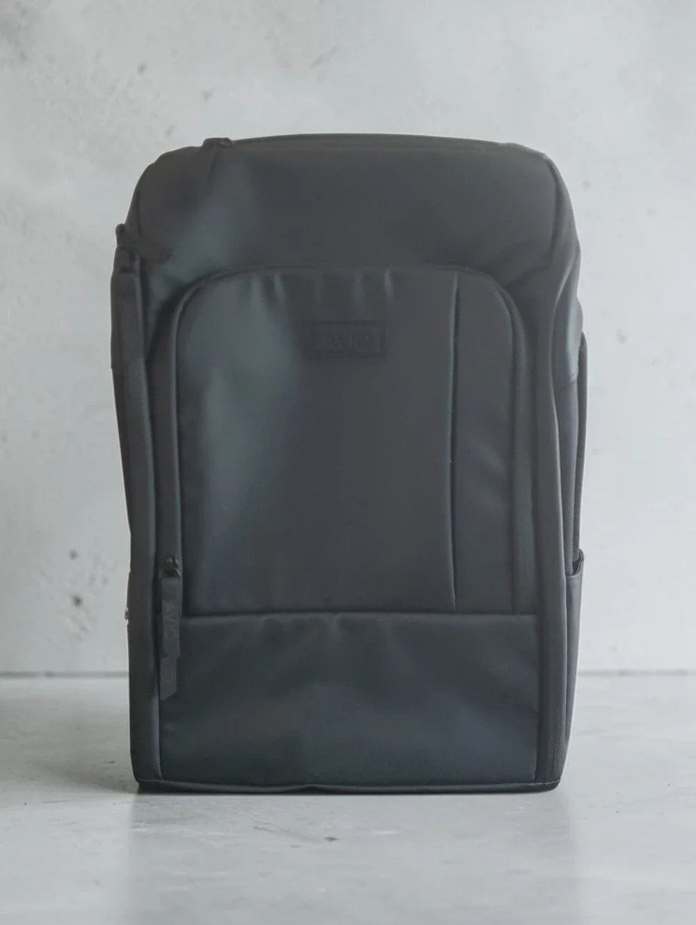 NWT AVIO APEX Vacuum Compression Travel Backpack Black